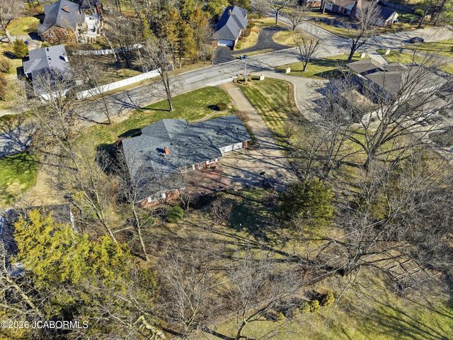 2715 W SCHELLRIDGE ROAD, Jefferson City, MO 65109