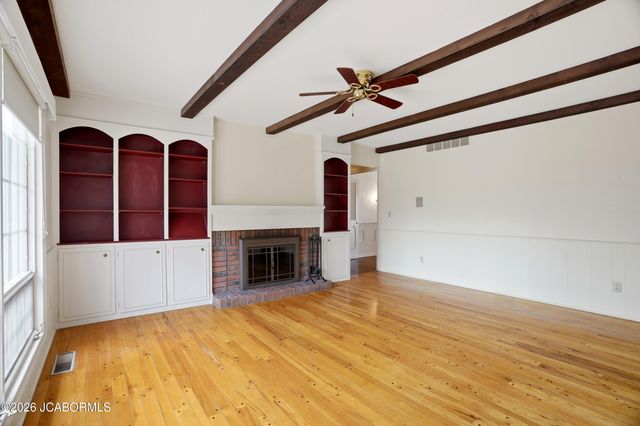 2715 W SCHELLRIDGE ROAD, Jefferson City, MO 65109