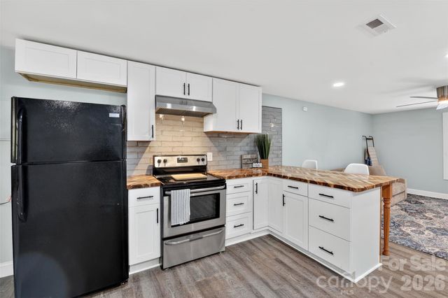 7642 Dallas Cherryville Highway, Cherryville, NC 28021