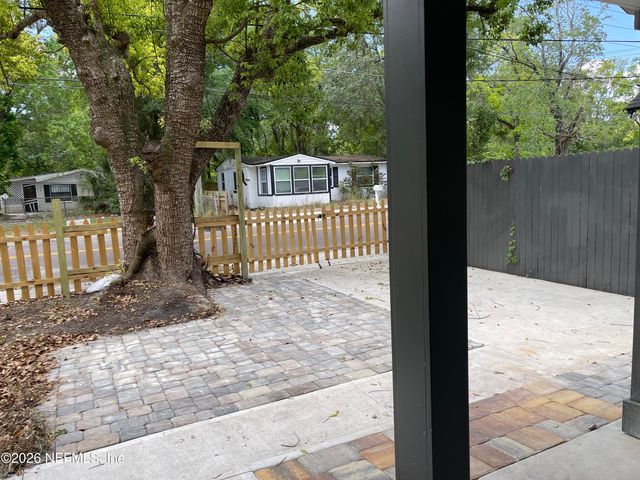1517 W 33RD Street, Jacksonville, FL 32209