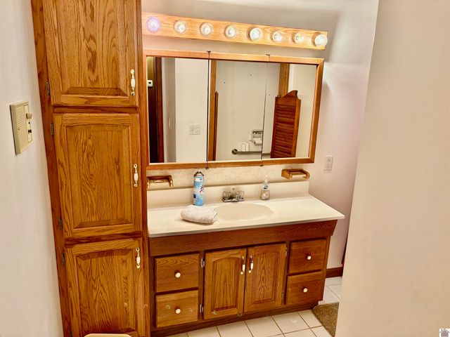 2250 Old Canton Pike, Cadiz, KY 42211