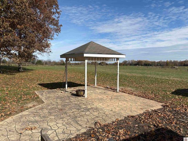 2250 Old Canton Pike, Cadiz, KY 42211