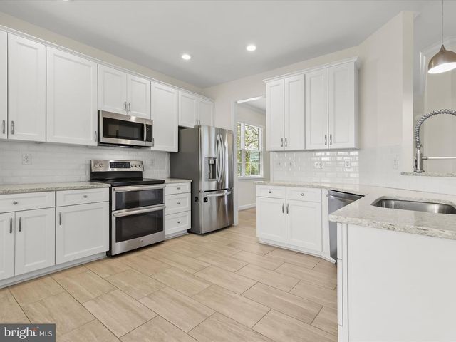 492 HAWKRIDGE LN, Sykesville, MD 21784