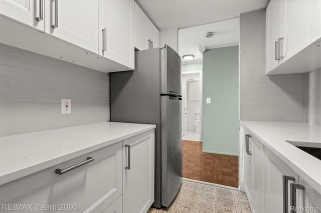 22700 GARRISON Street 1105, Dearborn, MI 48124