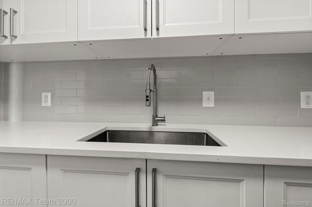 22700 GARRISON Street 1105, Dearborn, MI 48124