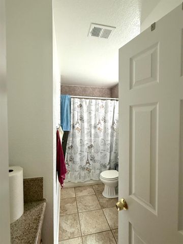 5913 Crowder, Sacramento, CA 95842