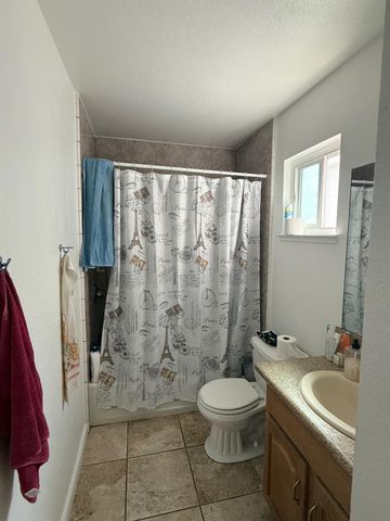 5913 Crowder, Sacramento, CA 95842