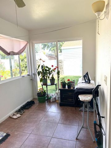 5913 Crowder, Sacramento, CA 95842