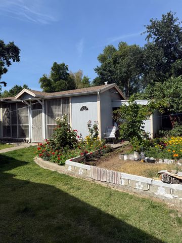 5913 Crowder, Sacramento, CA 95842