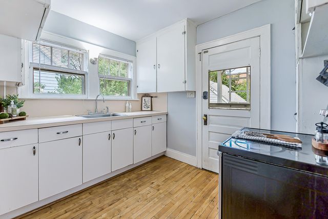 215 Buena Vista Avenue, Ann Arbor, MI 48103