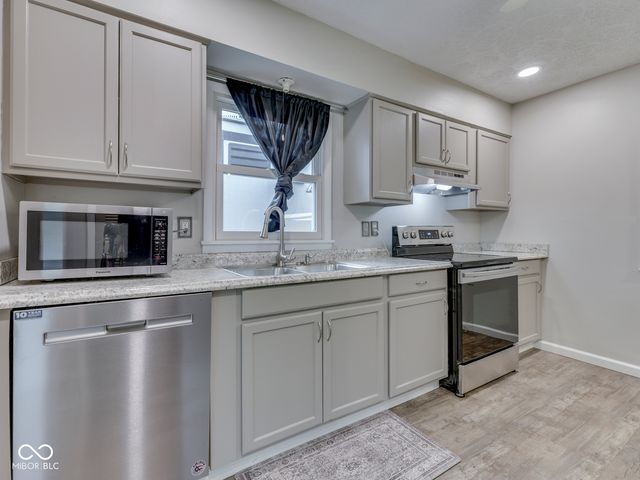 915 Southwood Drive, Indianapolis, IN 46227
