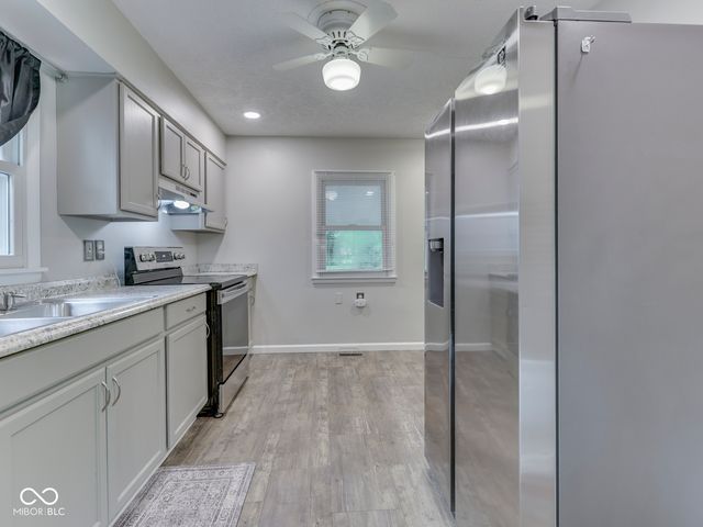 915 Southwood Drive, Indianapolis, IN 46227