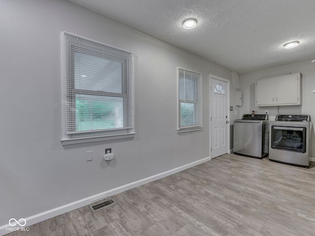 915 Southwood Drive, Indianapolis, IN 46227