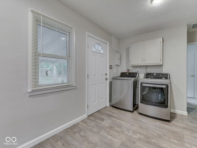 915 Southwood Drive, Indianapolis, IN 46227