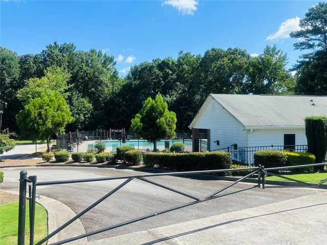 630 Wildboar Court, Fairburn, GA 30213