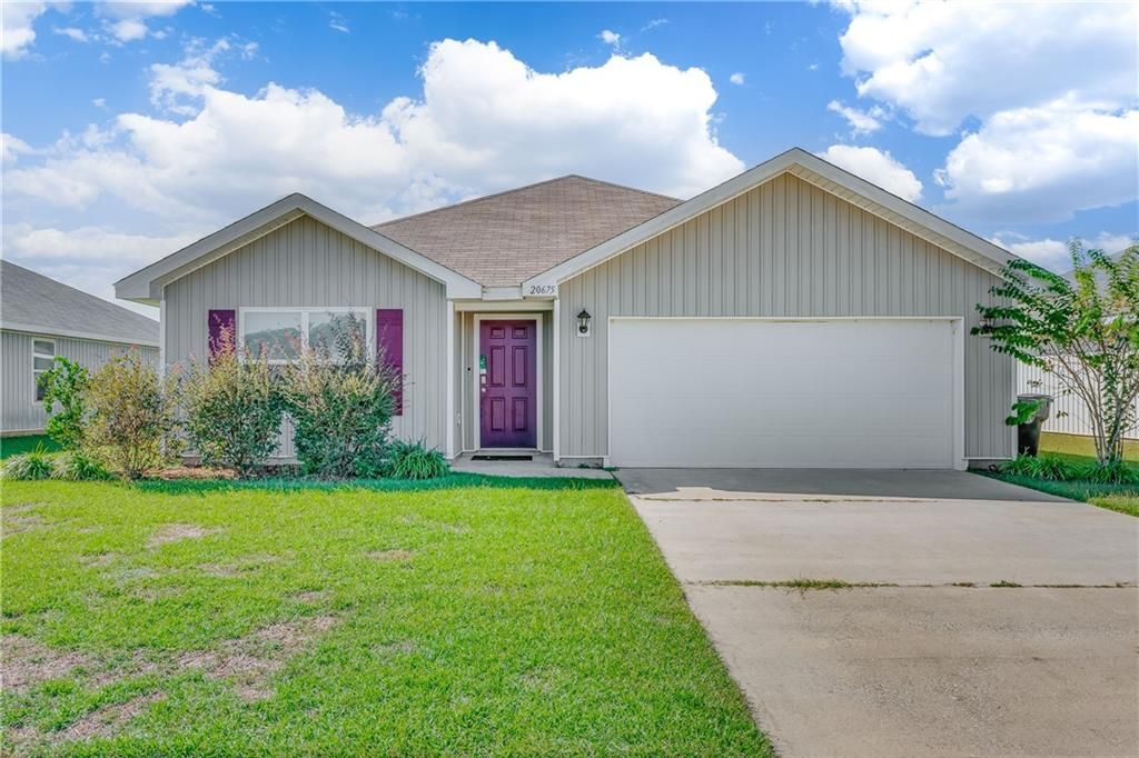 20675 Mercury Drive, Robertsdale, AL 36567