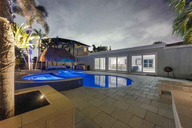 2330 NE 35th St, Lighthouse Point, FL 33064
