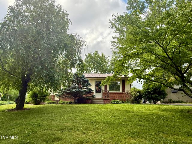 2931 Watauga Road, Johnson City, TN 37601