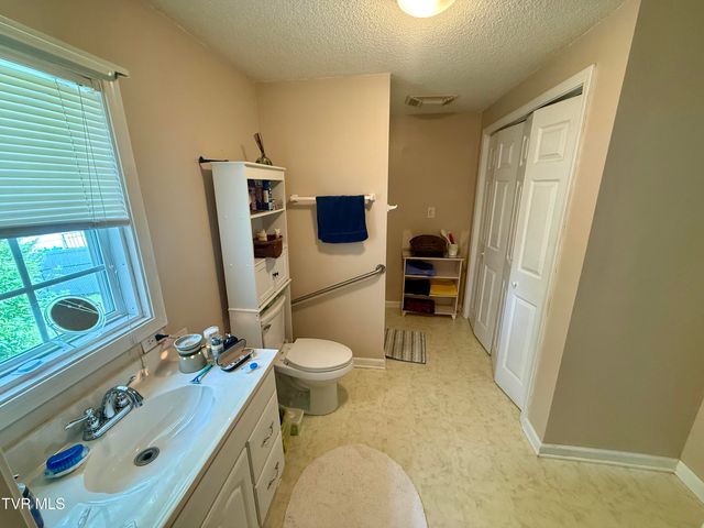 2931 Watauga Road, Johnson City, TN 37601