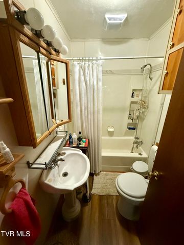 2931 Watauga Road, Johnson City, TN 37601
