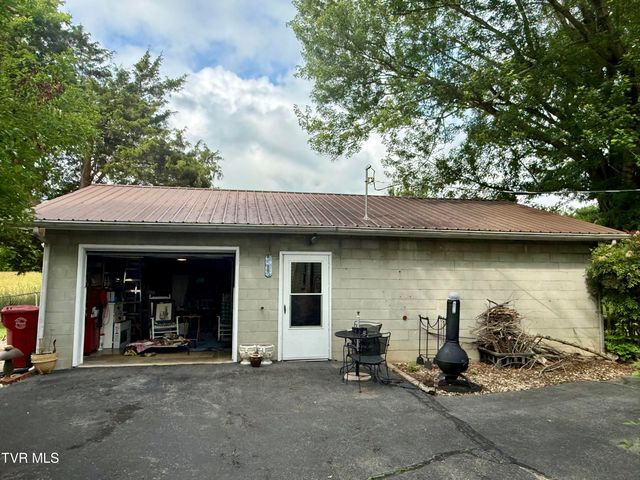 2931 Watauga Road, Johnson City, TN 37601