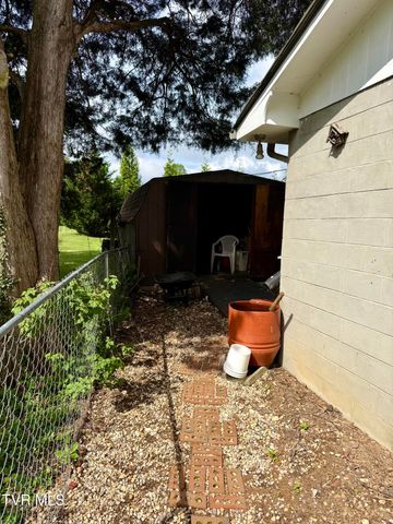 2931 Watauga Road, Johnson City, TN 37601