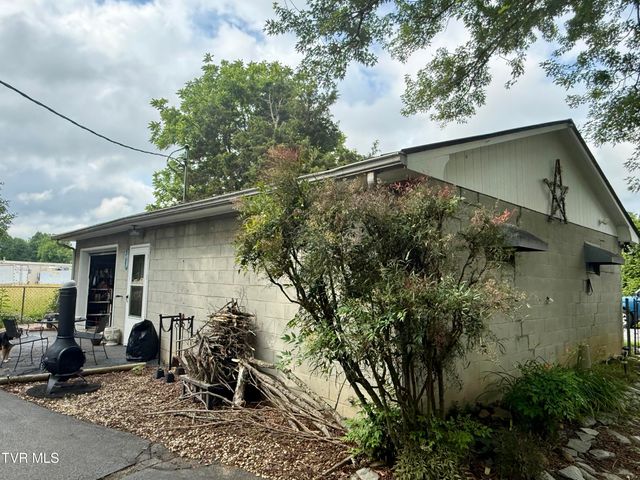 2931 Watauga Road, Johnson City, TN 37601