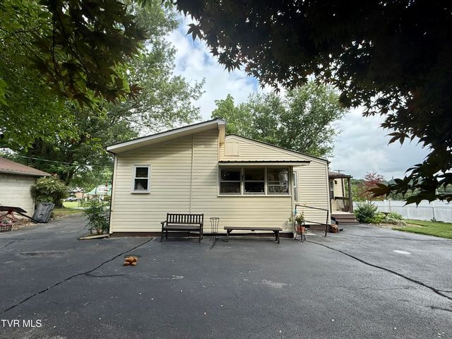 2931 Watauga Road, Johnson City, TN 37601