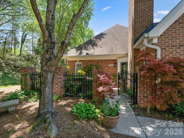 7444 Hurstbourne Green Drive, Charlotte, NC 28277