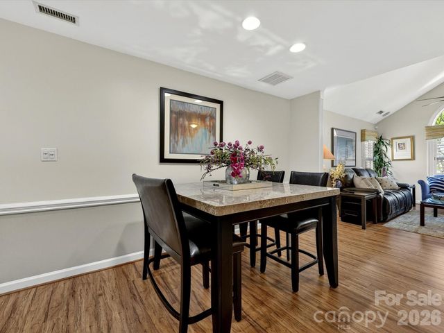 7444 Hurstbourne Green Drive, Charlotte, NC 28277