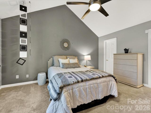 7444 Hurstbourne Green Drive, Charlotte, NC 28277