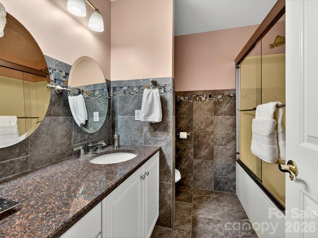 7444 Hurstbourne Green Drive, Charlotte, NC 28277