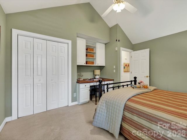 7444 Hurstbourne Green Drive, Charlotte, NC 28277
