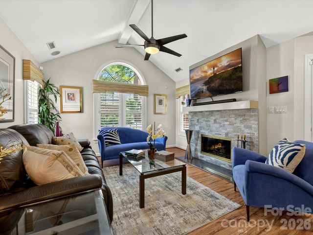 7444 Hurstbourne Green Drive, Charlotte, NC 28277