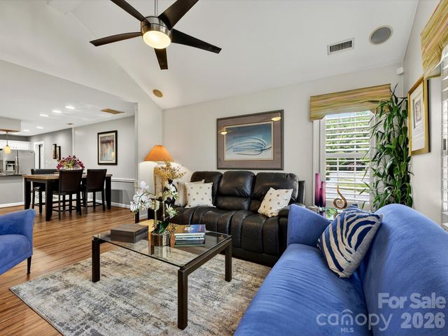 7444 Hurstbourne Green Drive, Charlotte, NC 28277