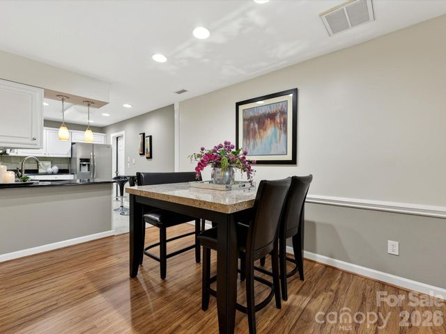 7444 Hurstbourne Green Drive, Charlotte, NC 28277