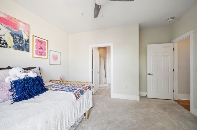 261 S Limestone Street 302, Lexington, KY 40508