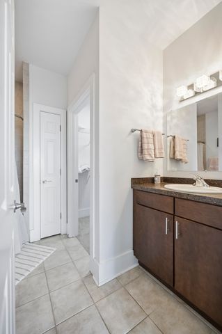 261 S Limestone Street 302, Lexington, KY 40508