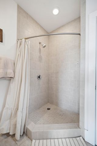 261 S Limestone Street 302, Lexington, KY 40508