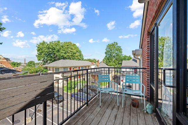 261 S Limestone Street 302, Lexington, KY 40508