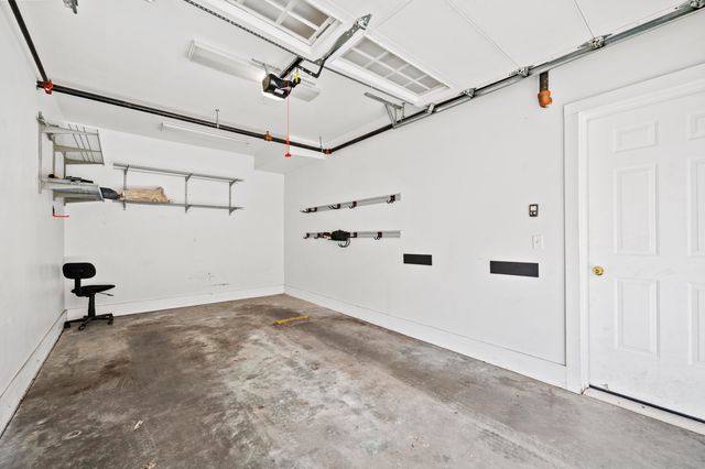 261 S Limestone Street 302, Lexington, KY 40508
