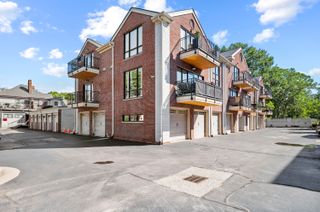 261 S Limestone Street 302, Lexington, KY 40508