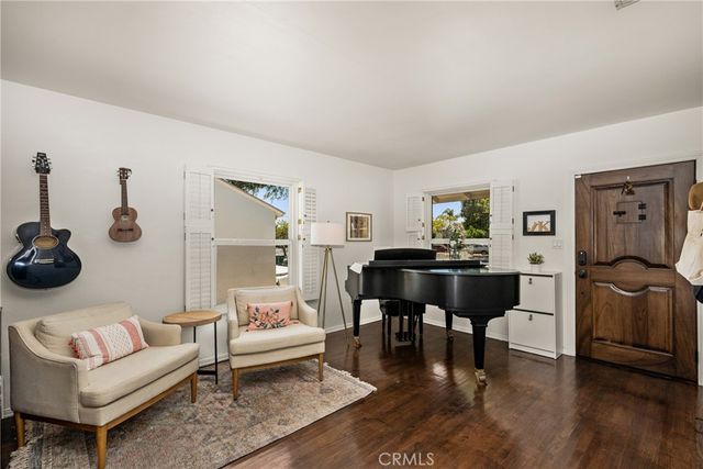 4951 E Los Coyotes Diagonal, Long Beach, CA 90815