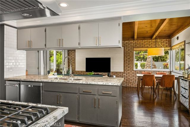 4951 E Los Coyotes Diagonal, Long Beach, CA 90815