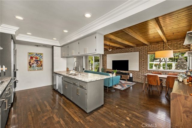 4951 E Los Coyotes Diagonal, Long Beach, CA 90815