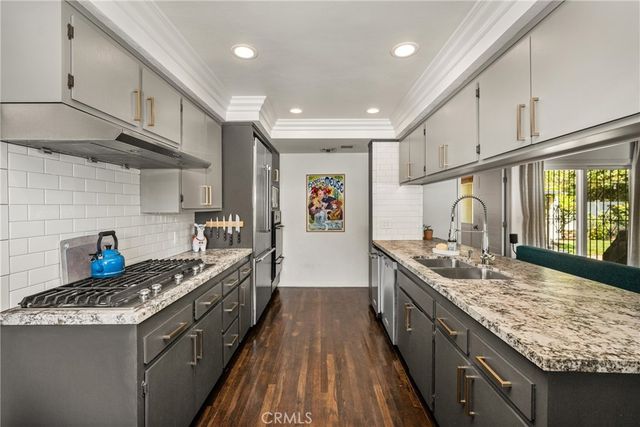 4951 E Los Coyotes Diagonal, Long Beach, CA 90815