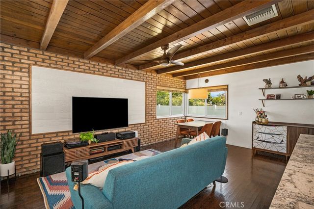 4951 E Los Coyotes Diagonal, Long Beach, CA 90815
