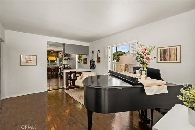 4951 E Los Coyotes Diagonal, Long Beach, CA 90815