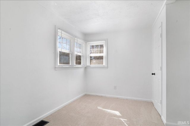 2554 E Riverside Drive, Evansville, IN 47714