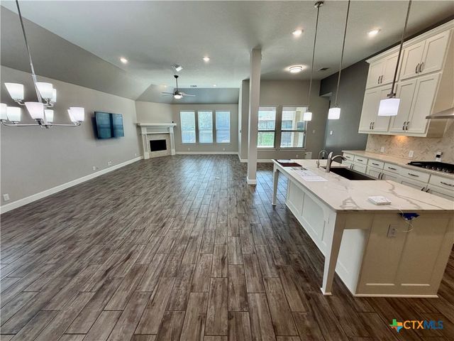 1404 Pioneer Drive, New Braunfels, TX 78132
